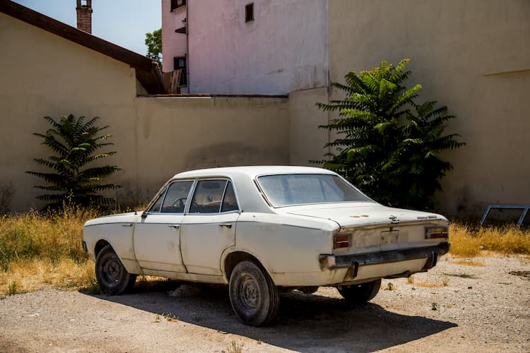 Dar de baja un coche: baja temporal y baja definitiva ...