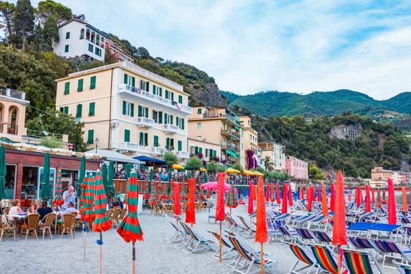 Cinque terre: Monterroso al mare.