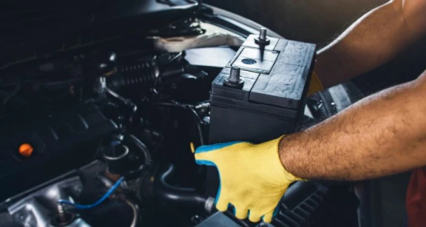 ¿cada cuánto se cambia la batería del coche?