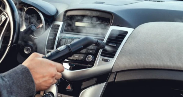 limpiar conductos del aire acondicionado del coche