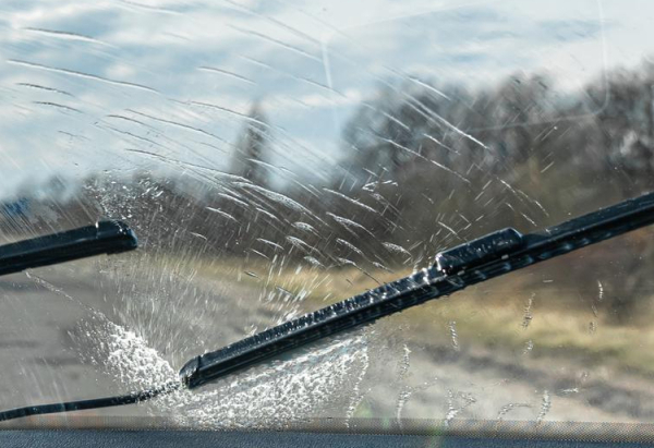 Historia del vidrio de un vehículo: Vidrio de un coche