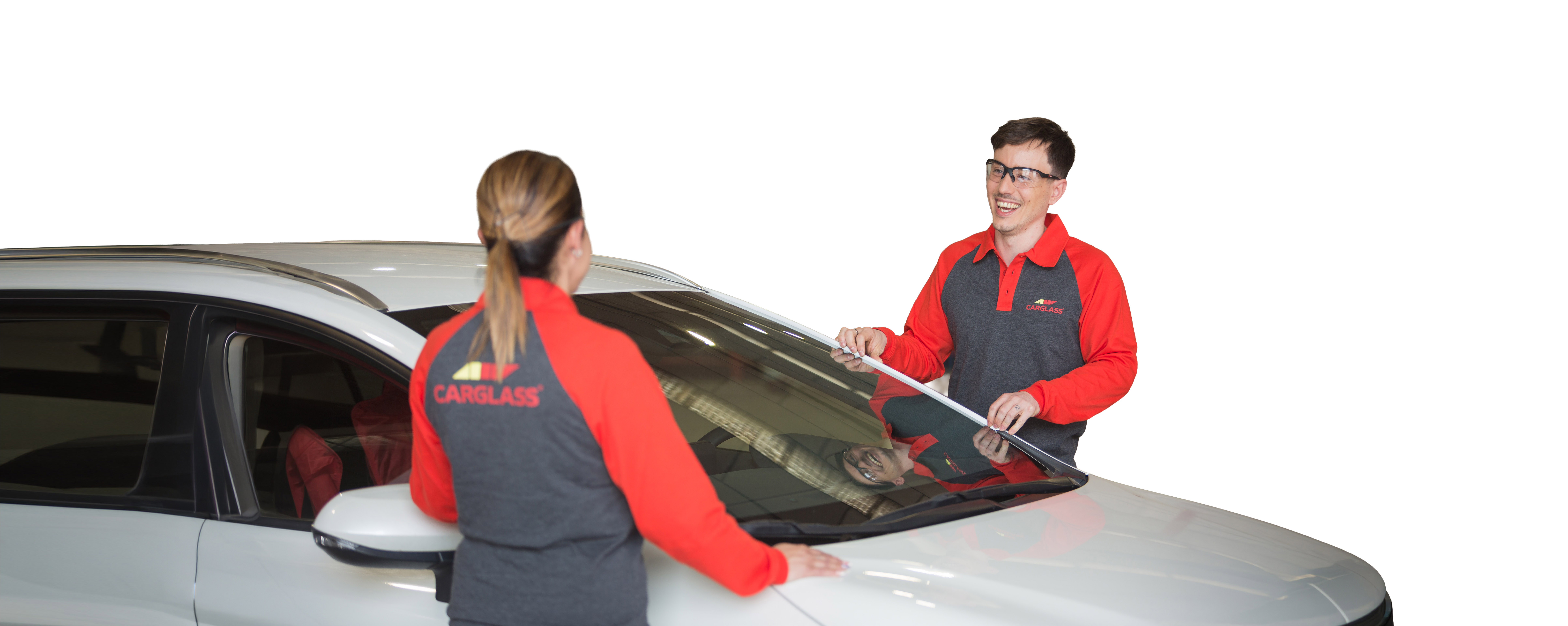 Técnicos y técnicas trabajando 
